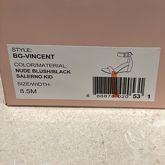 BCBG Vincent Two-Tone Wedge Sandals Nude Black Size 8.5 - Picture 13 of 13